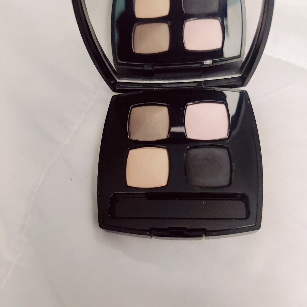 Chanel eye Shadow pallet